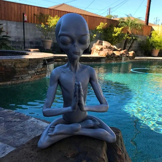 Estátua de Meditação Alienígena
